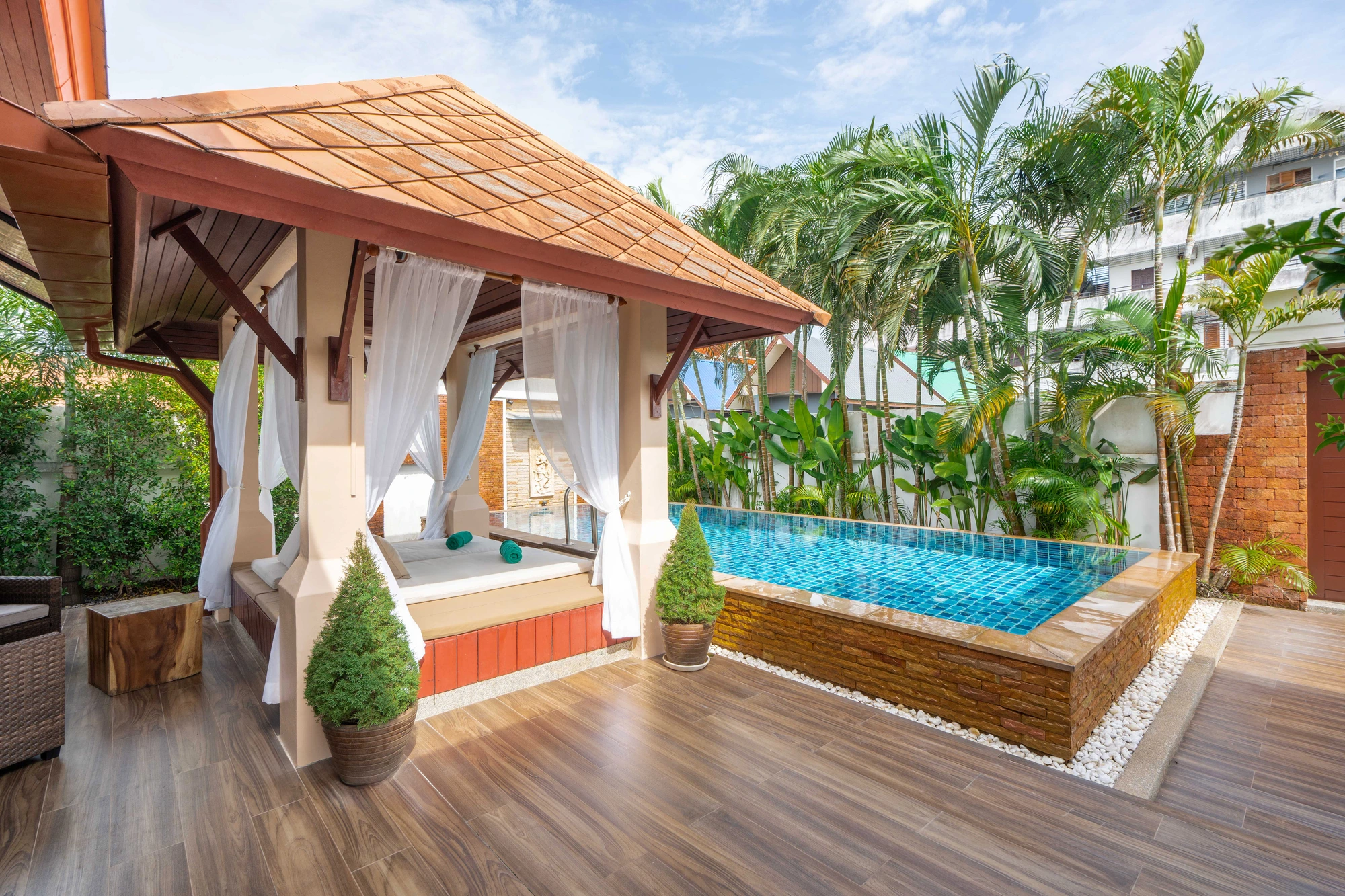 Pool & Sala